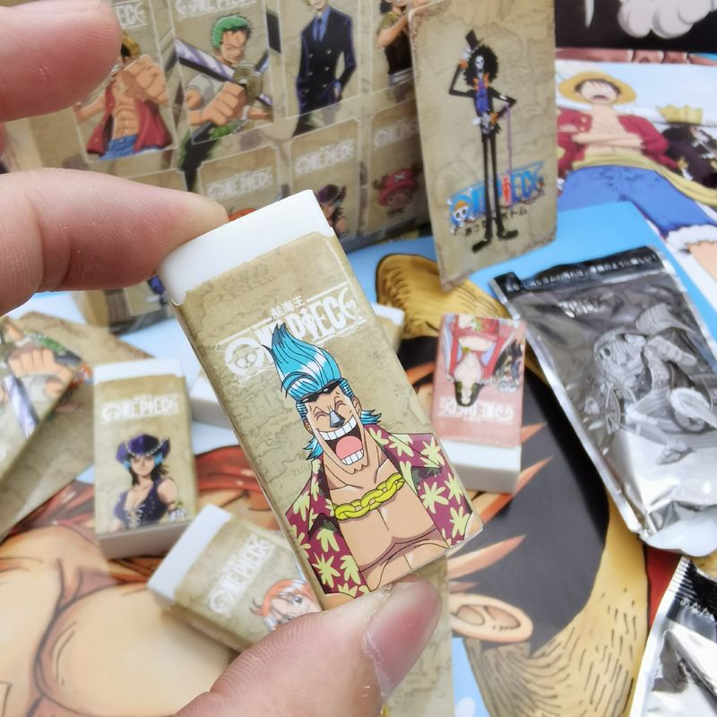 ممحاة ون بيس في كيس مفاجآت، من - مراجعة Erased Anime Merchandise وسعره