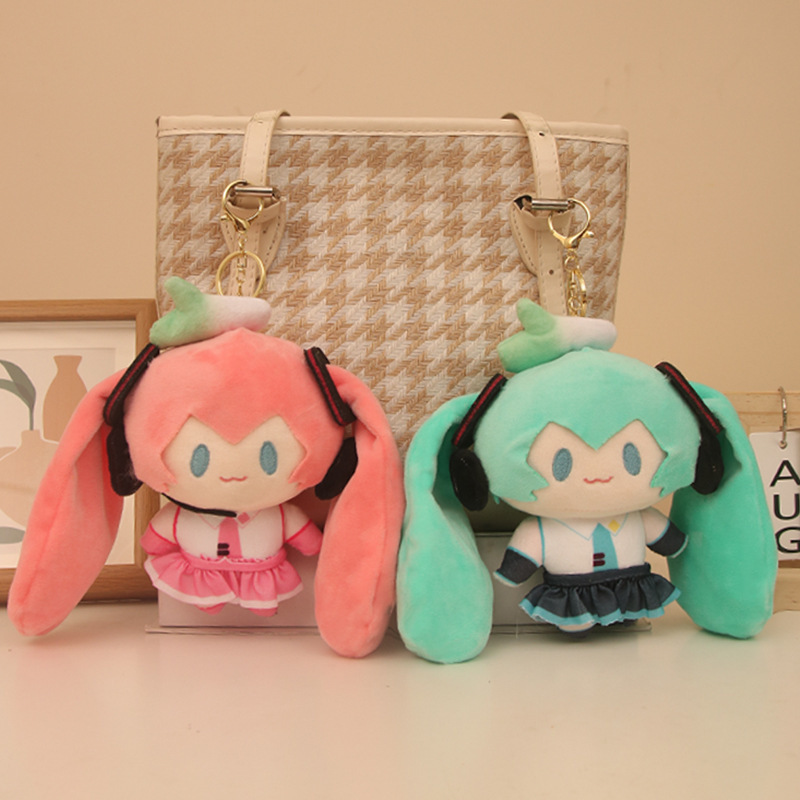 دمية ميكو هاتسوني الأنمي المحش - مراجعة Anime Merchandise Keychains وسعره